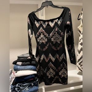 XS EXPRESS LONG SLEEVE DRESS